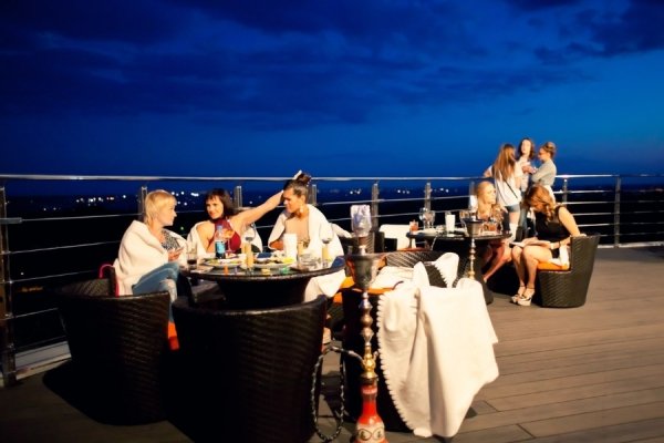 Відкриття кафе на даху в Луцьку. ФОТО. ВІДЕО