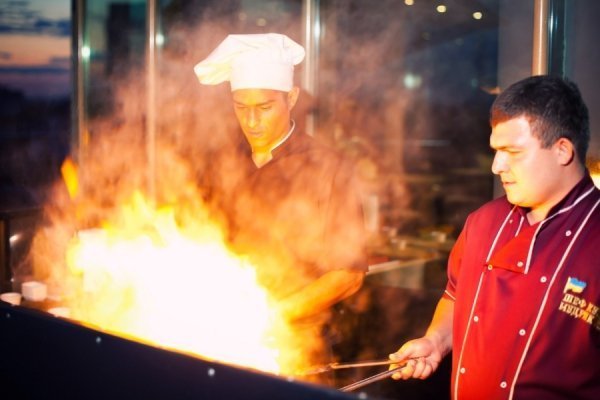 Відкриття кафе на даху в Луцьку. ФОТО. ВІДЕО