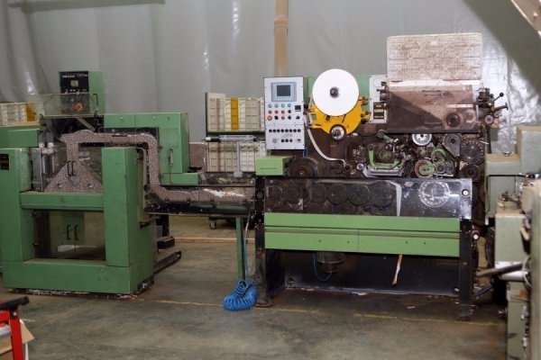 У Польщі ліквідували нелегальні тютюнові фабрики, на яких працювали українці. ФОТО