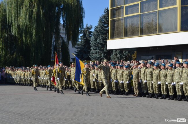 «Нам є що захищати»: урочиста посвята ліцеїстів у Луцьку.  ФОТО