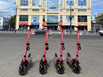 Електросамокати у Луцьку: які виклики отримало місто