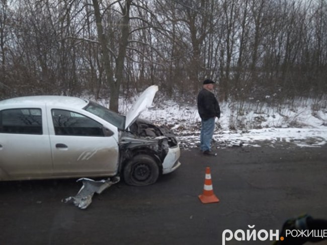 На Волині – аварія поблизу переїзду. ФОТО