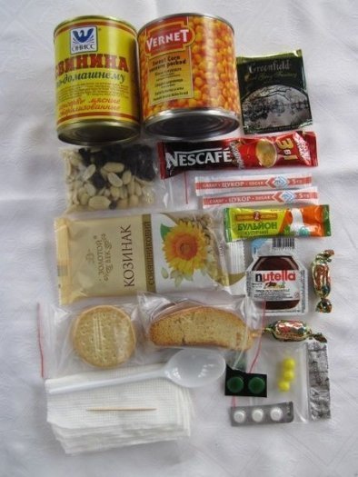 Що кладуть у сухпайок для волинян на Сході. ФОТО