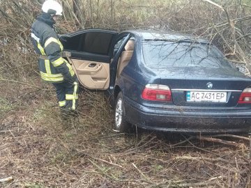 На Волині BMW злетіла в канаву. ФОТО