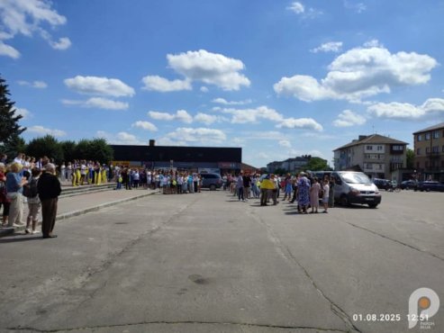 На Волині зустріли звільненого з російського полону захисника Андрія Тарасюка