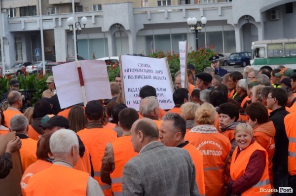Волинські дорожники знову мітингують. ФОТО