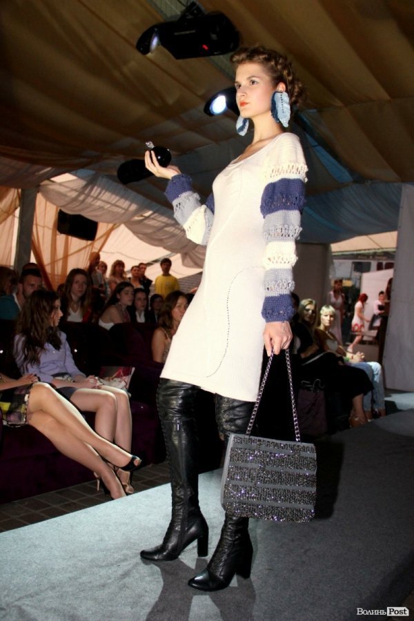 Довгоногі красуні, купальники, сукні: День моди в Луцьку. ФОТО