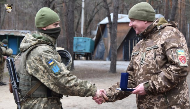 Військових волинської бригади нагородили відзнаками. ФОТО