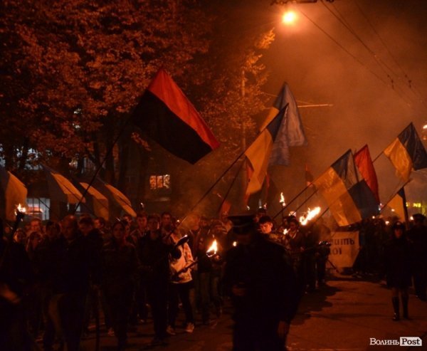 У Луцьку відбулася смолоскипна хода на честь річниці УПА. ФОТО. ВІДЕО