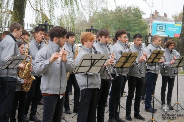 У Луцьку відкрили меморіальну дошку Віктору Чебліну. ФОТО