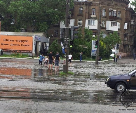 Одесу затоплює три дні поспіль. ФОТО