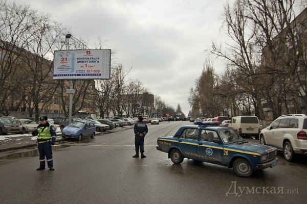 В Одесі ‒ стрілянина під судом, є поранені. ФОТО