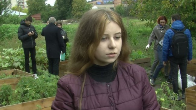 У Луцьку на міському городі  висадили ягідні кущі. ФОТО. ВІДЕО