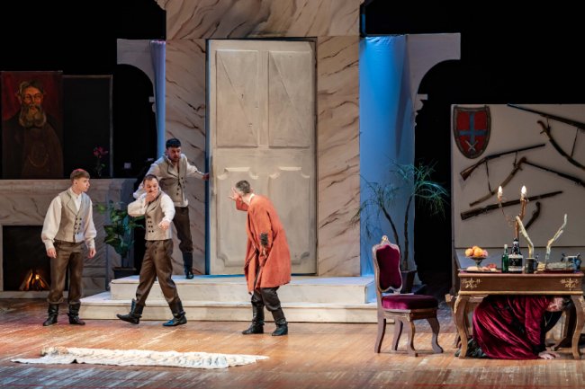 Театральний анонс: огляд вистав у Луцьку 20 – 22 жовтня