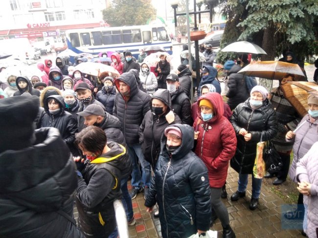 У Володимирі підприємці та працівники ринку влаштували мітинг. ФОТО