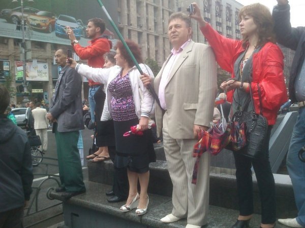 Волиняни у Києві мітигнують за українську мову. ФОТО