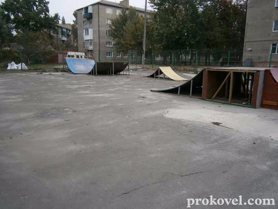 Ковельський майданчик, який перетворився на купу сміття, прибирали. ФОТО