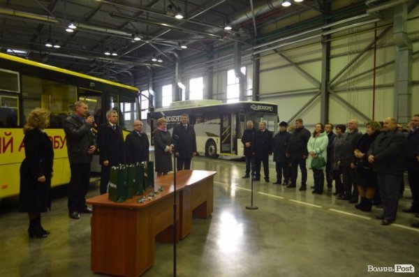 На Волині - 5 нових шкільних автобусів