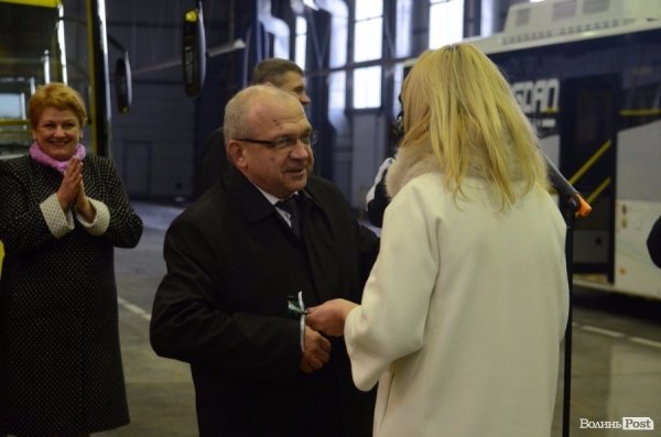 На Волині - 5 нових шкільних автобусів