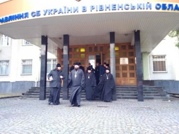 На Рівненщині СБУ допитує священиків Московського патріархату