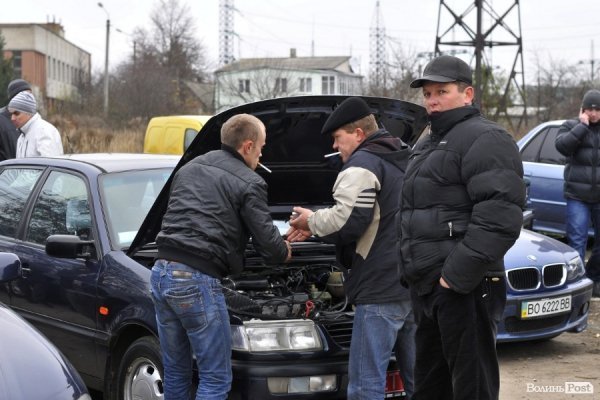 Луцький авторинок. БУДНІ МІСТА