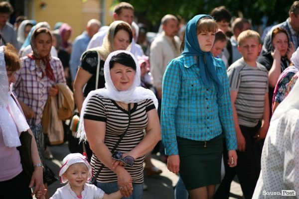 Миколая Чудотворця у Луцьку вшанували хресною ходою. ФОТО 