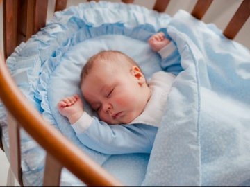 Режим сну та бадьорості немовлят та що робити при порушеннях*