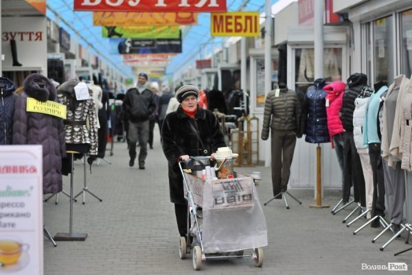 Завокзальний ринок. БУДНІ МІСТА