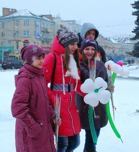 8 Березня в центрі Луцька. ФОТО