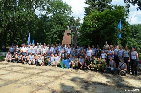 Луцьком пройшов «десант-парад». ФОТО