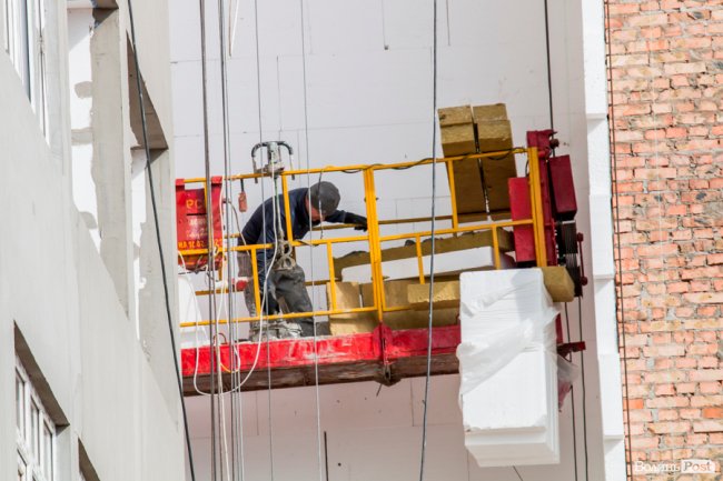 Ростуть, мов на дріжджах: як у ЖК «Caramel Residence» будують «карамельні» багатоповерхівки. ФОТО*