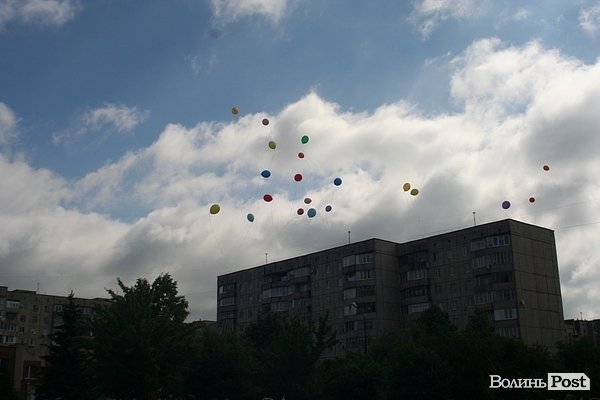 У Луцьку пролунав останній дзвінок. ФОТО