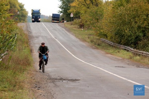 Жахливі дороги Волині не пройшли випробування іграшкою. ФОТО