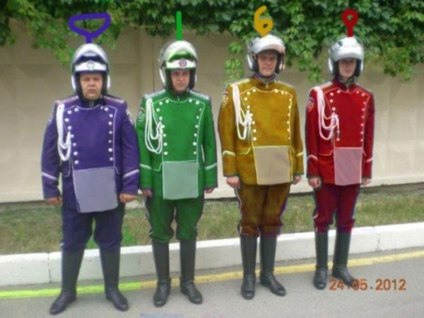 З форми харківських даішників сміється півкраїни