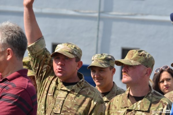 У Луцьку Яценюк нагородив бійців батальйону «Світязь». ФОТО