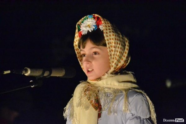 Лучани у День Cвятого Миколая «запалили» cвяткові ялинки. ФОТО