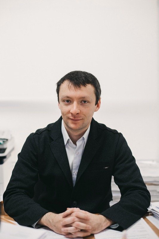 Хтось любить гітару, хтось – лижі, а ще хтось – спортзал: у Луцькому міськрайоному суді розповіли про найкращих працівників. ФОТО