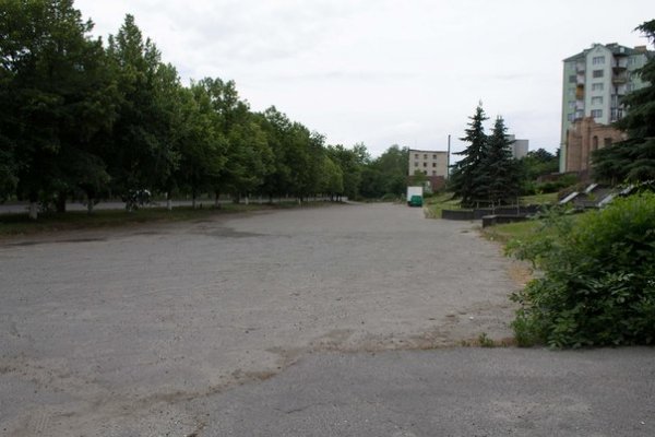 Парковка біля Глушець