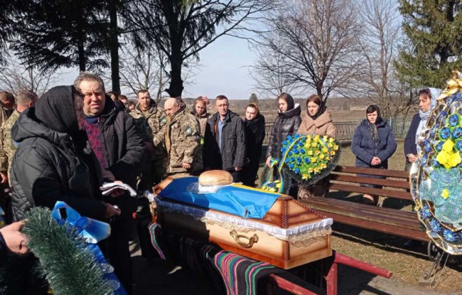 У Луцькому районі попрощалися із Героєм Олегом Пастуховим. ФОТО