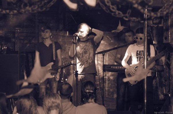 Луцький «ФІОЛЕТ» завершив всеукраїнський тур концертом у Луцьку. ФОТО