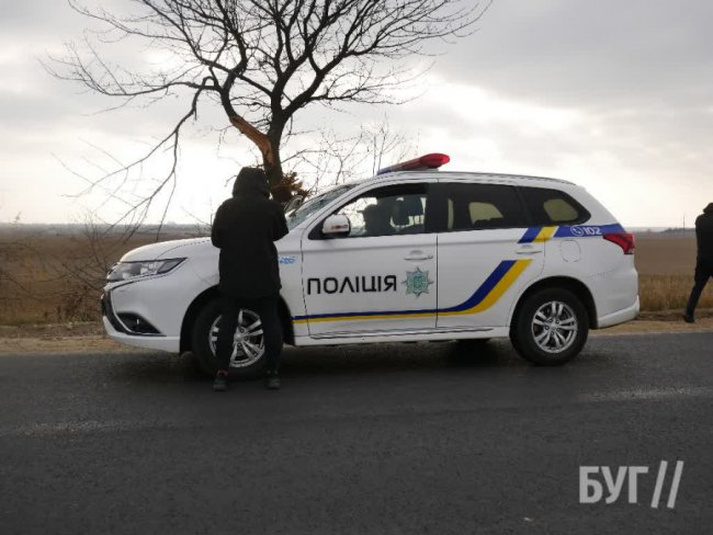 На волинській трасі поліція зупинила вантажівку породи з копальні. ВІДЕО