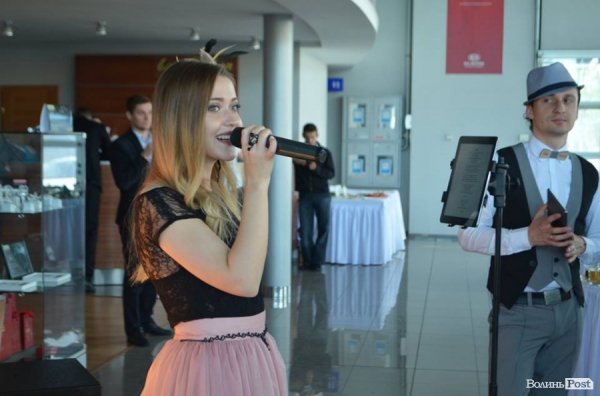 У Луцьку презентували нові автомобілі преміум класу. ФОТО