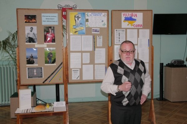 Антивоєнна акція в луцькому музеї. ФОТО