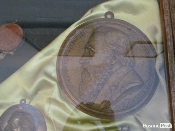 У Луцьку відкрили виставку старожитностей. ФОТО