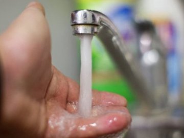 Через аварію на мережі деякі вулиці Луцька залишились без гарячої води