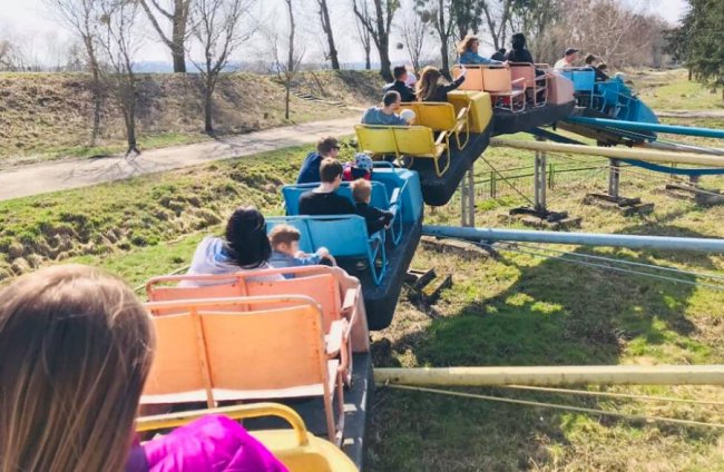 Повідомили, коли у Луцьку запрацюють атракціони