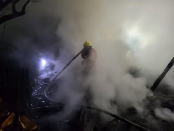 На Камінь-Каширщині горіли господарські приміщення