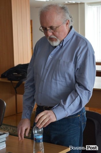  Скандально відомий письменник презентував у Луцьку свою книгу. ФОТО