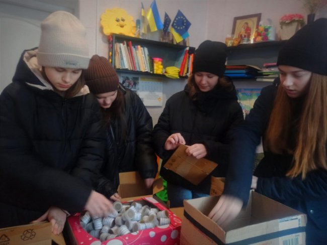 Рецепту понад 80 років: на Волині для воїнів виготовляють мазь, яка допомагає при травмах та опіках 