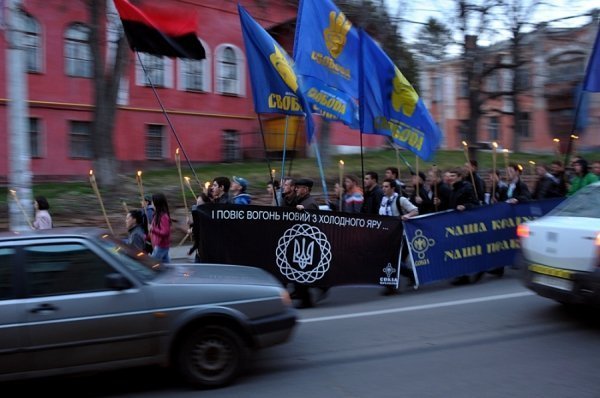 В Умані «Свобода» провела смолоскипний марш. ФОТО. ВІДЕО